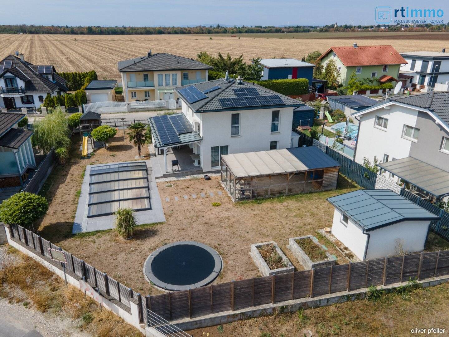 "EIN HAUS DAS ALLE STÜCKERL SPIELT"- ENERGIEEFFIZIENTES HAUS MIT 4 ZIMMERN; SWIMMINGPOOL, RIESIGEM KELLER und AIRCONDITION