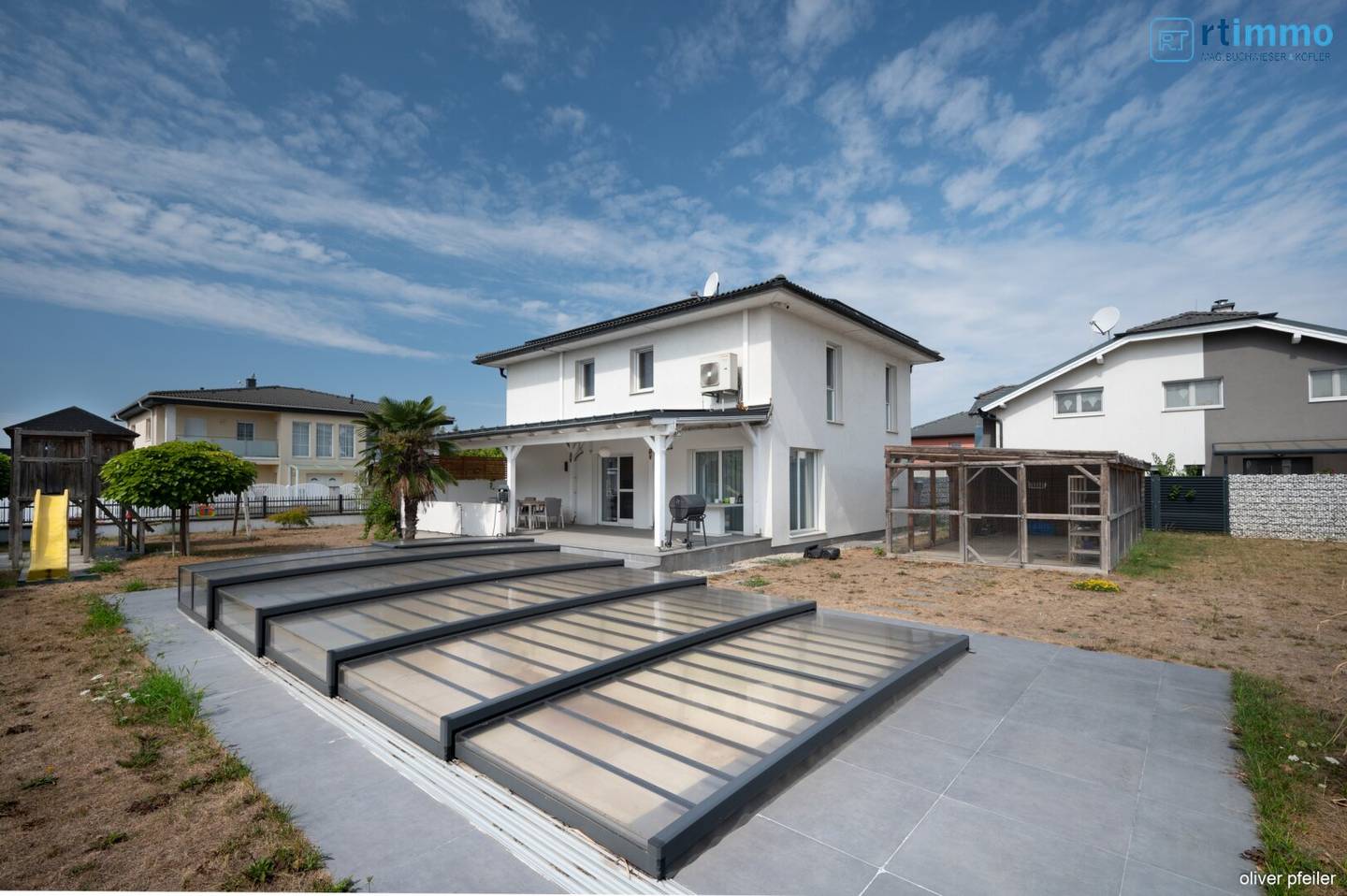 "EIN HAUS DAS ALLE STÜCKERL SPIELT"- ENERGIEEFFIZIENTES HAUS MIT 4 ZIMMERN; SWIMMINGPOOL, RIESIGEM KELLER und AIRCONDITION