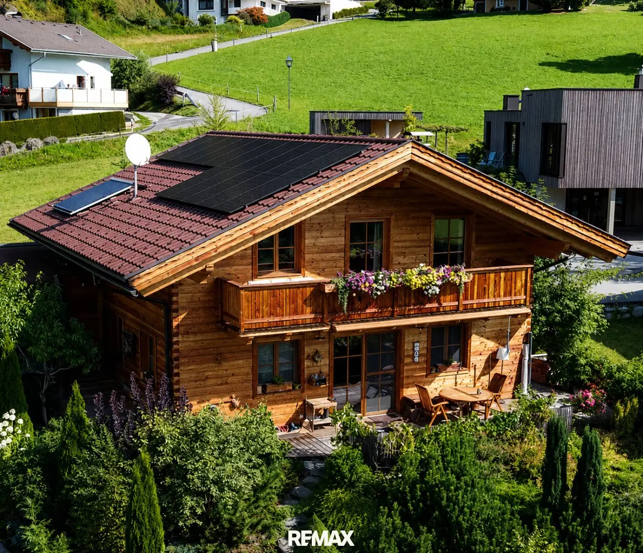 Single family house in timber construction: modern, high quality, nearly new