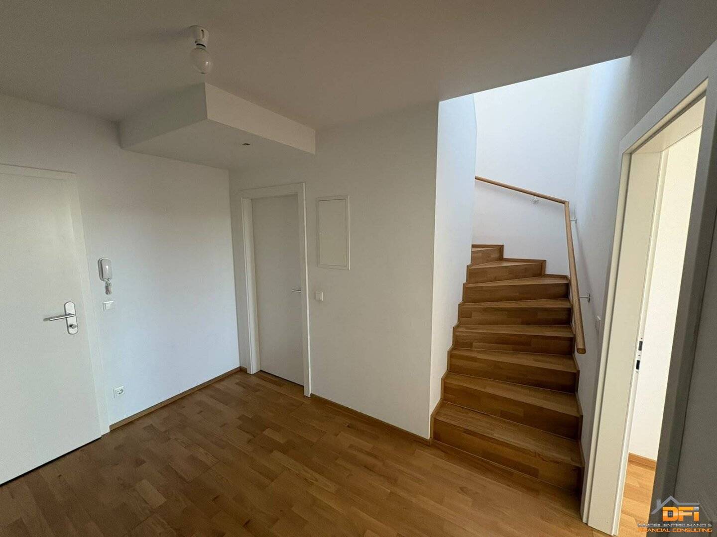 Modern maisonette apartment on the 1st attic floor