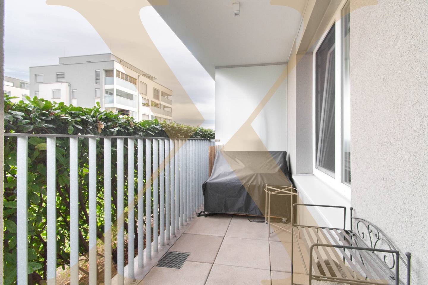 Spacious 3-room apartment with furnished kitchen and loggia in Linz centre for rent (Top 7)