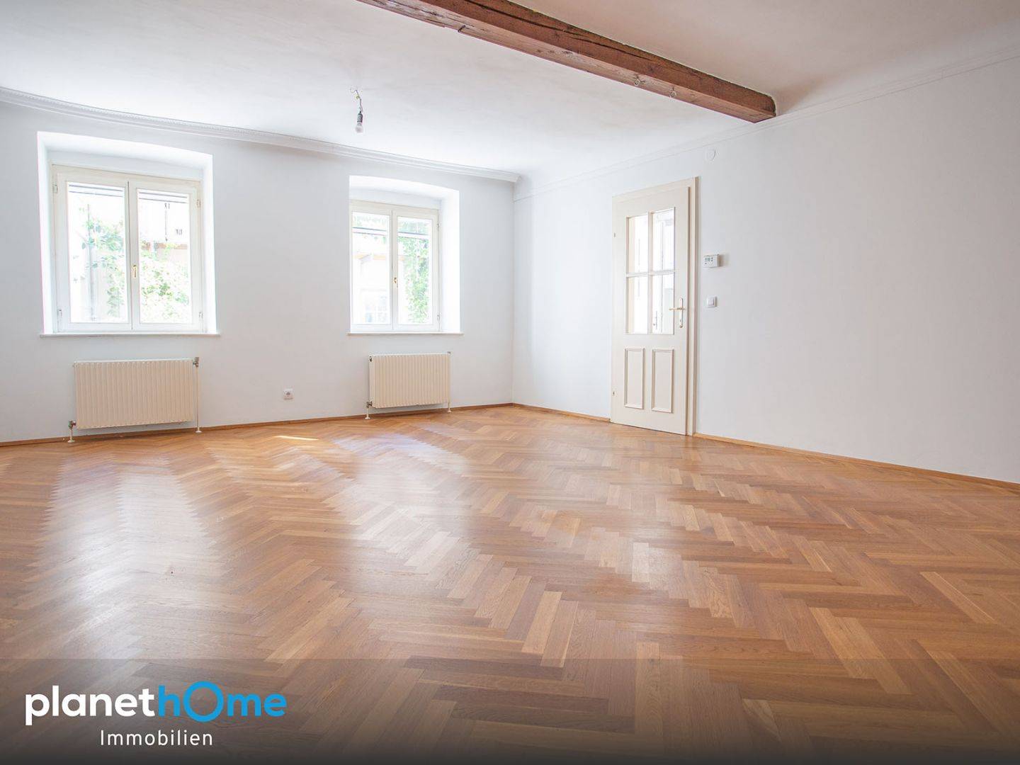 Erdgeschosswohnung in historic townhouse with garden access