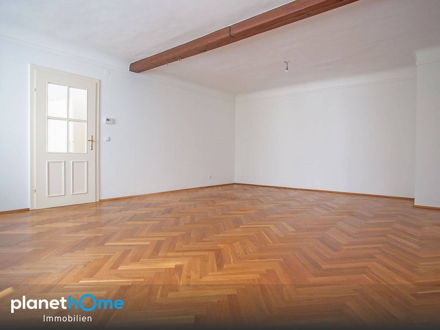 Erdgeschosswohnung in historic townhouse with garden access