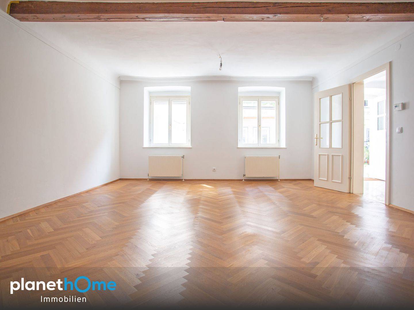 Erdgeschosswohnung in historic townhouse with garden access