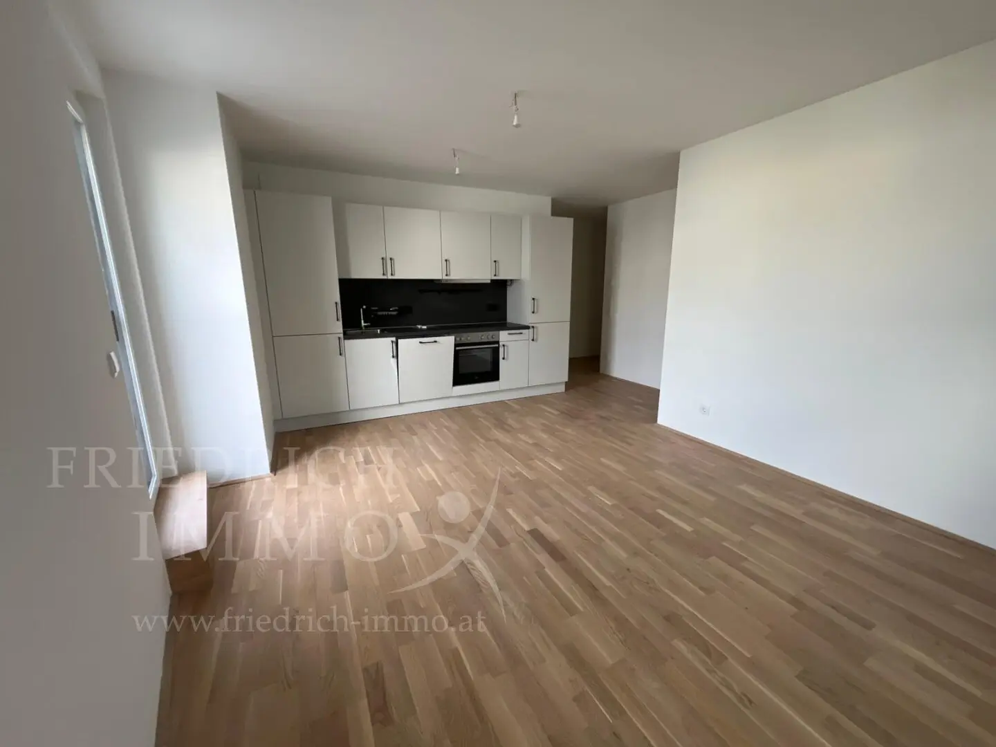 Newly built top 3 room apartment with 2 balconies!