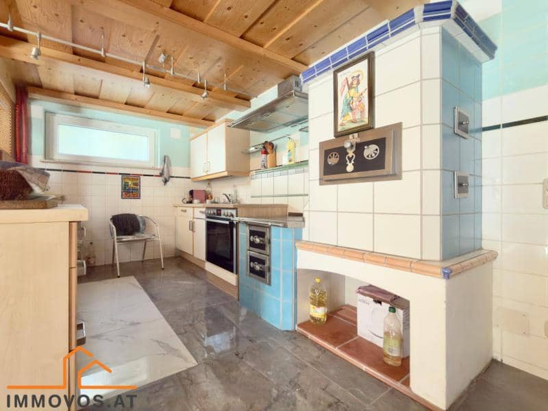 Landhausstil Wohnung mit Ausbaupotenzial und Garten