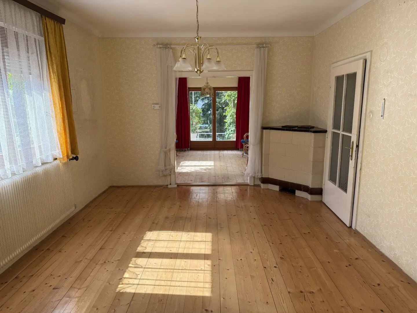 Wohnhaus mit großem Baugrundstück im Zentrum von Mattersburg – viel Potenzial