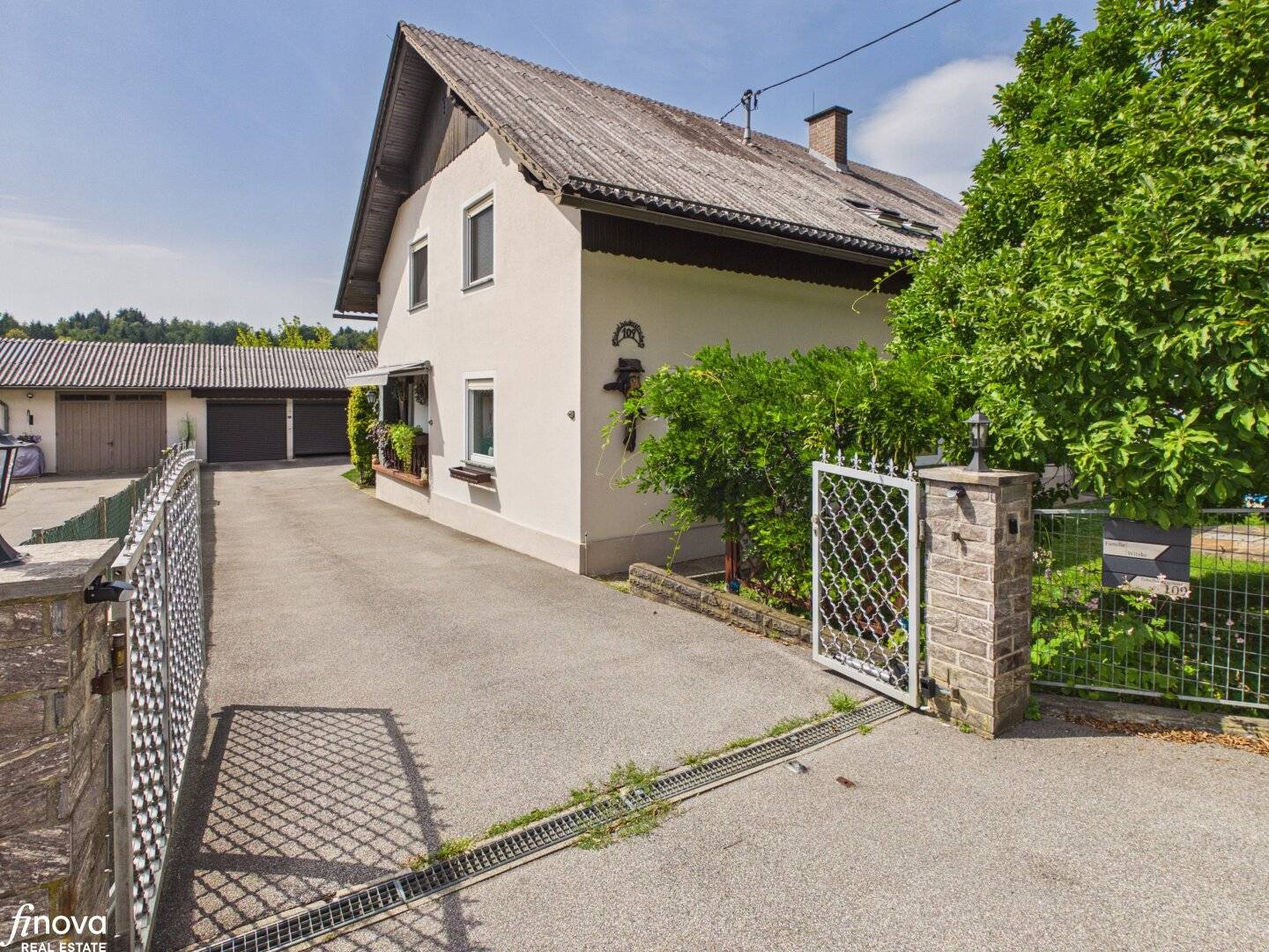 Idyllisches Wohnen nahe Graz – großzügiges Wohnhaus mit Doppelgarage und Nebengebäude!!