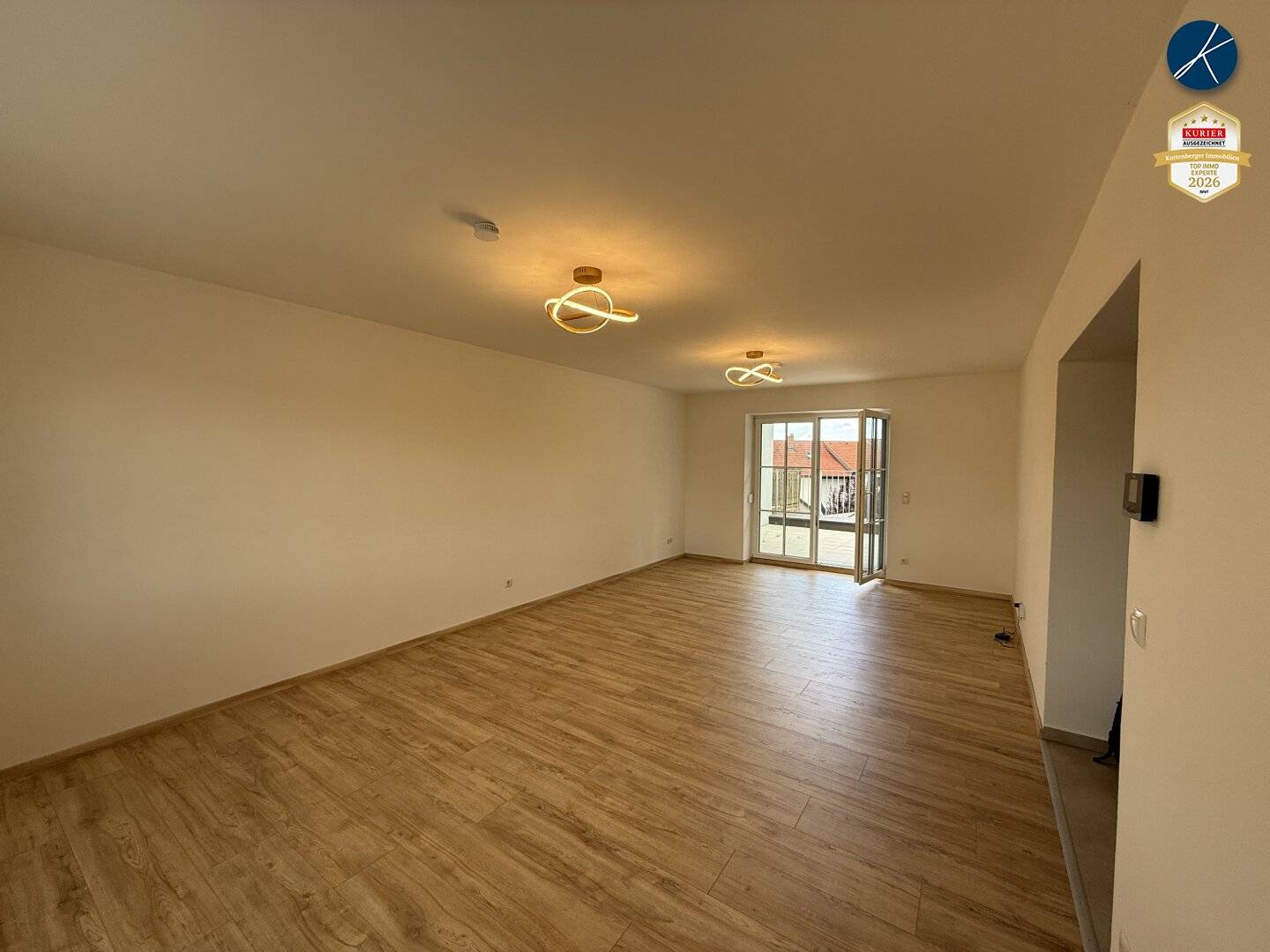 Completely renovated terrace apartment with optimal transport connections