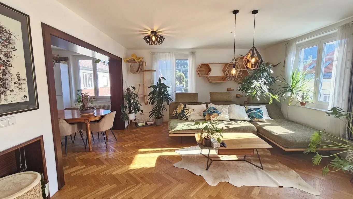Spacious 3-room apartment with fitted kitchen and bathtub in Spittal an der Drau
