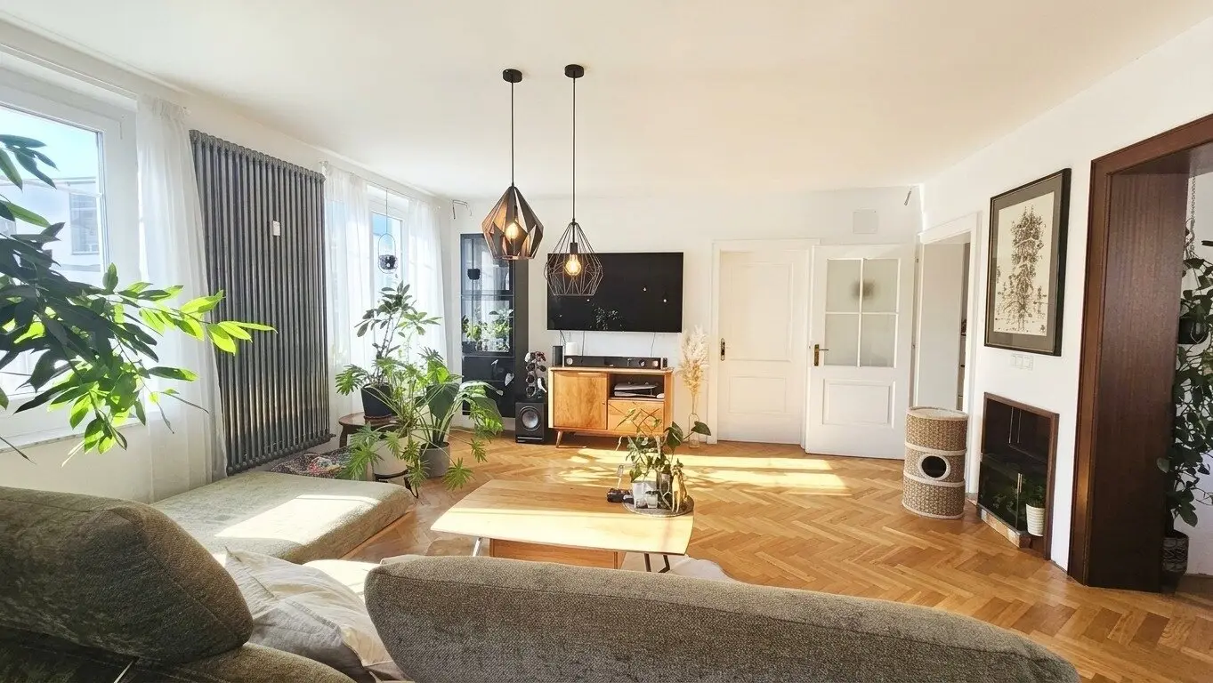 Spacious 3-room apartment with fitted kitchen and bathtub in Spittal an der Drau