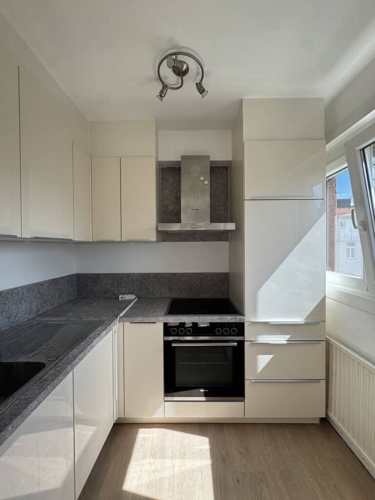 Singlehit! bright apartment in quiet location near U6 station Jägerstraße