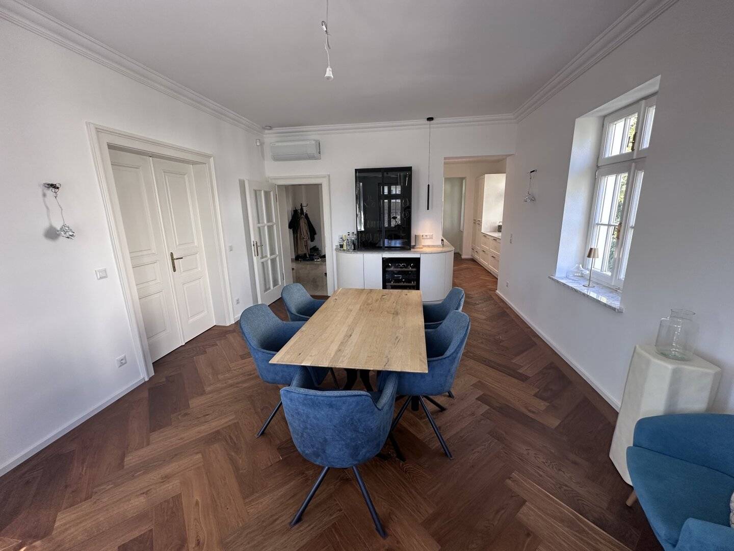 Wohnhaus für die ganze Familie mit Garten, Sauna und Naturteich