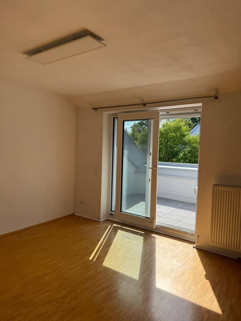 PENTHOUSE in fully refurbished RESIDENTIAL COMPLEX (2025/2026) in the popular THALHEIM