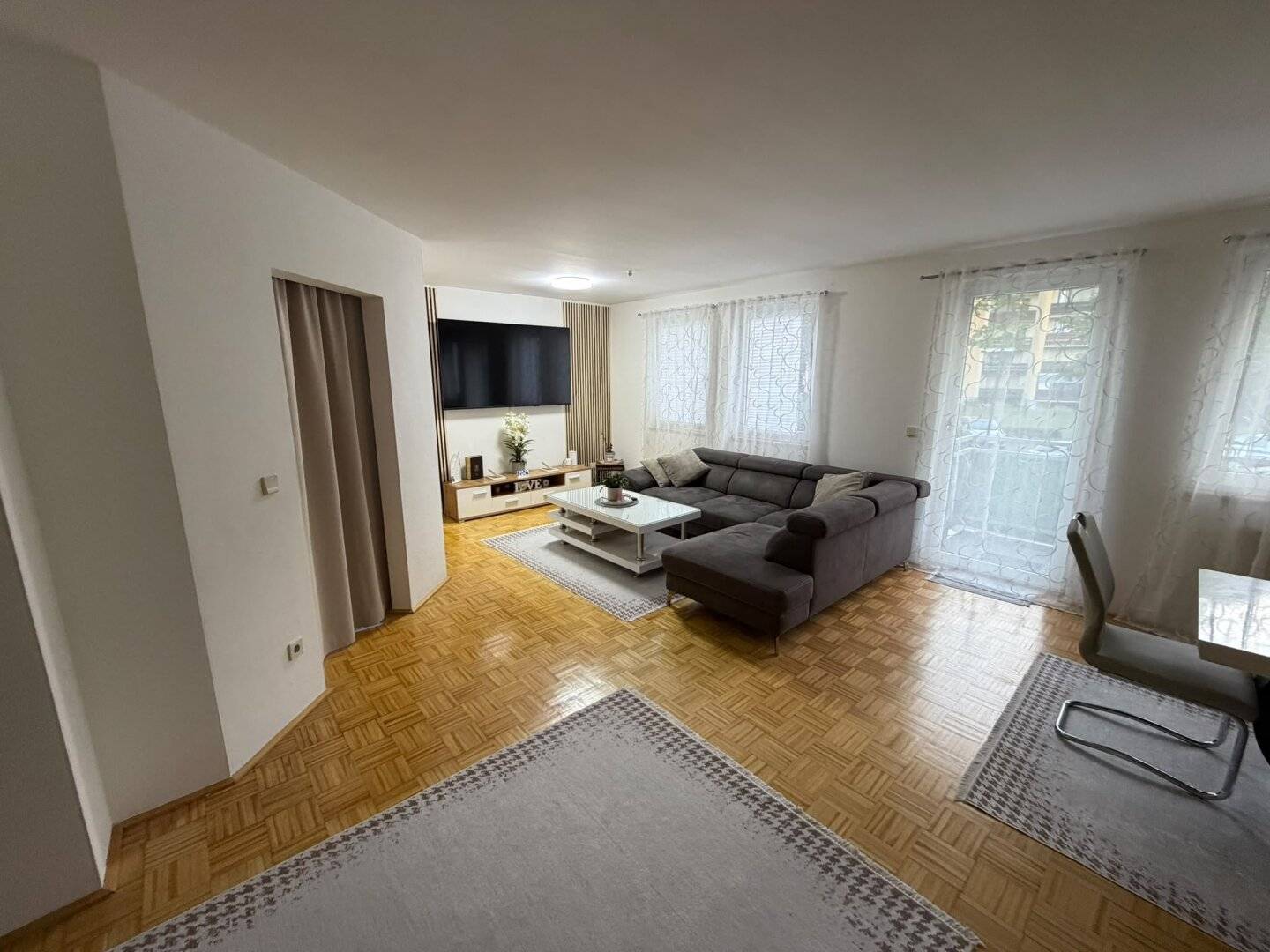 Beautiful 2.5-room apartment in Villach, quiet location with balcony and carport