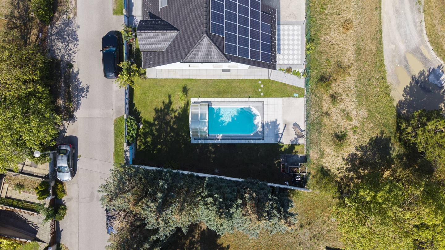 Großzügiges Einfamilienhaus mit Pool, Photovoltaik und viel Platz in Wöllersdorf