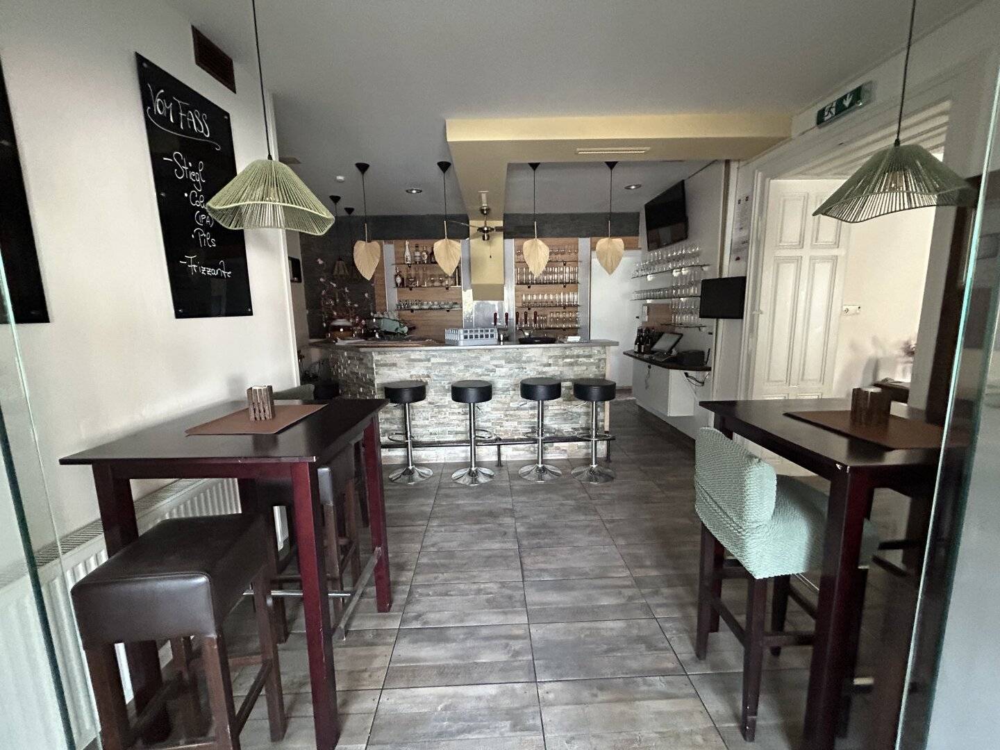 Your gastro idea for 2632 in Wimpassing im Schwarzatale – spacious premises with outdoor dining area and special wine cellar