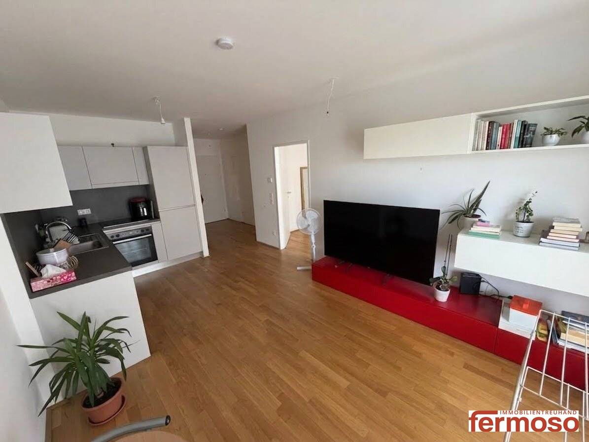 Bright 2-room apartment with underfloor heating and U-Bahn nearby in 1210 Vienna – 949 € rent!