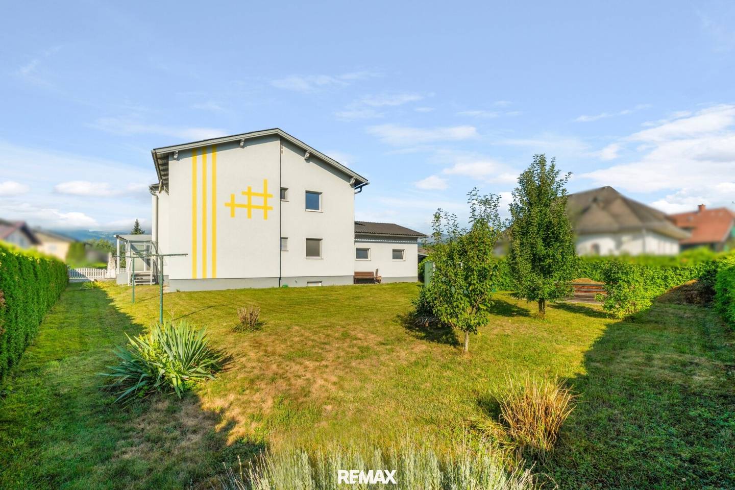 Spacious house with two separate residential units and large plot in quiet idyllic location in St. Stefan im Lavanttal