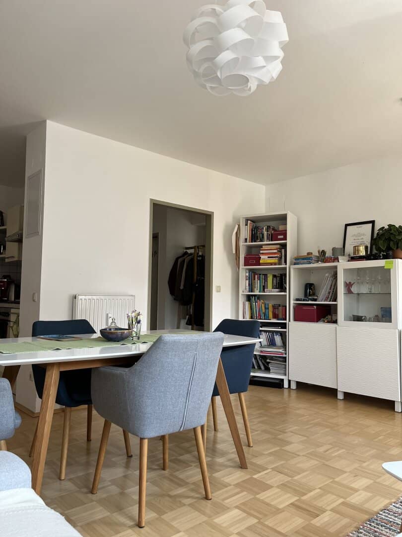 Charming 2-room apartment with balcony and underground parking space
