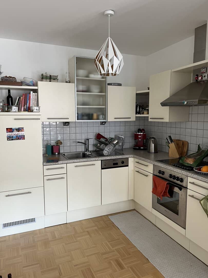 Charming 2-room apartment with balcony and underground parking space