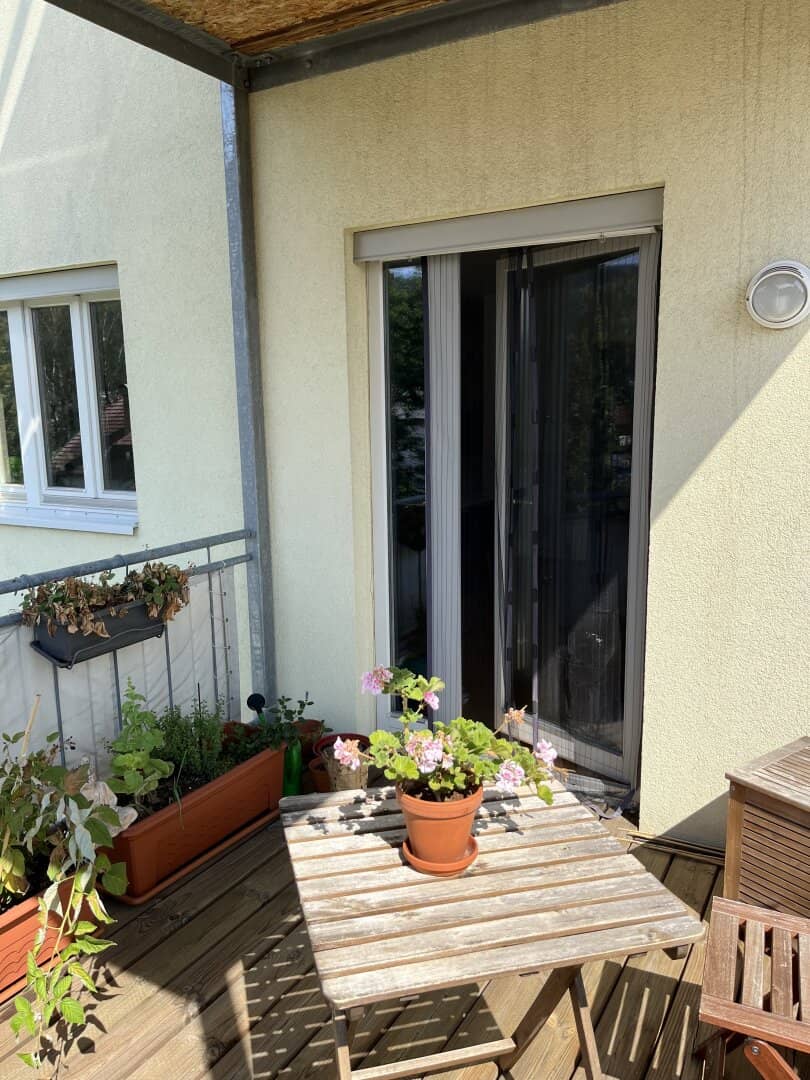 Charming 2-room apartment with balcony and underground parking space