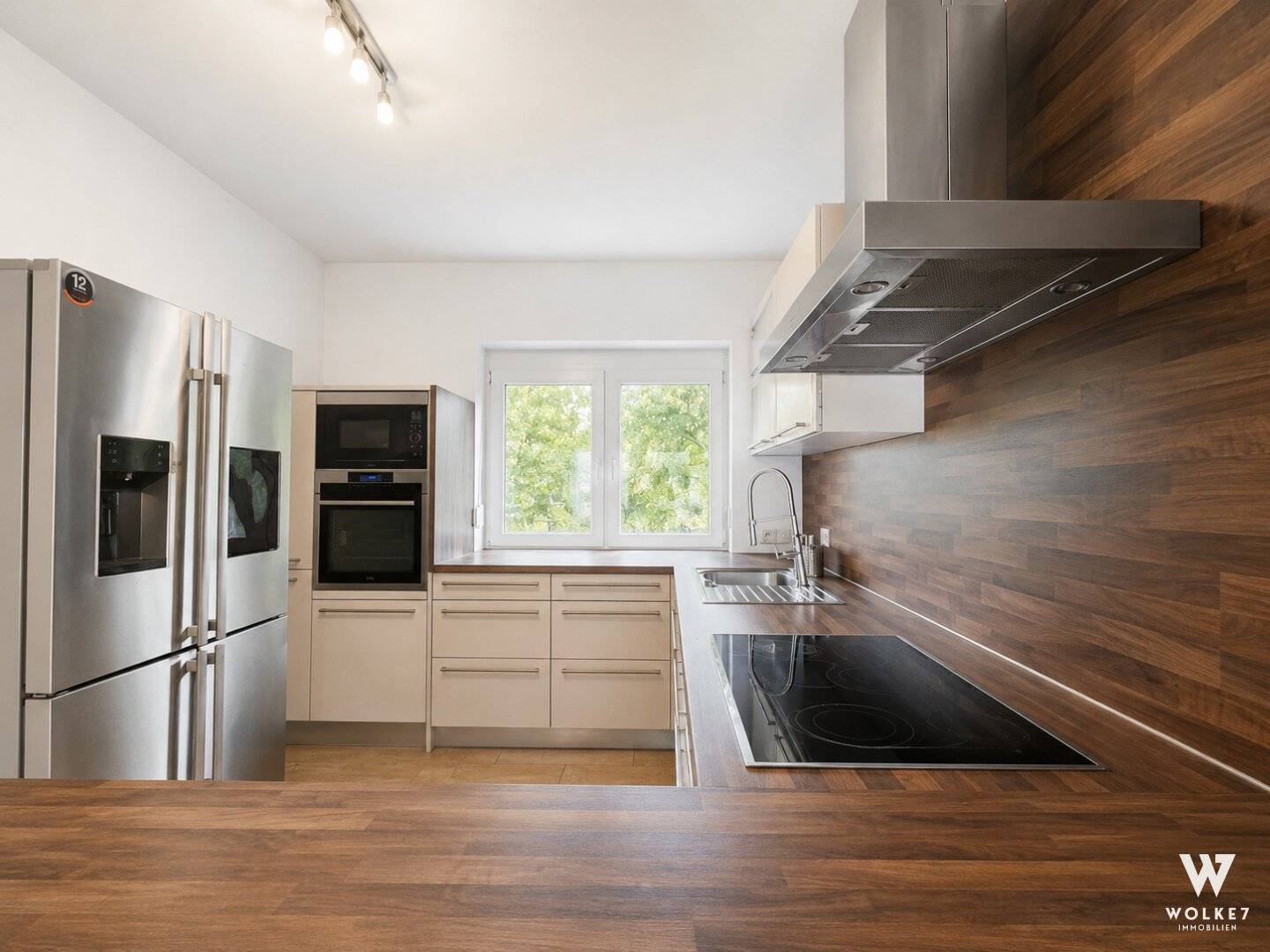 House for the whole family – approx. 146 m² living space, cellar and large garden in Neu-Oberhausen