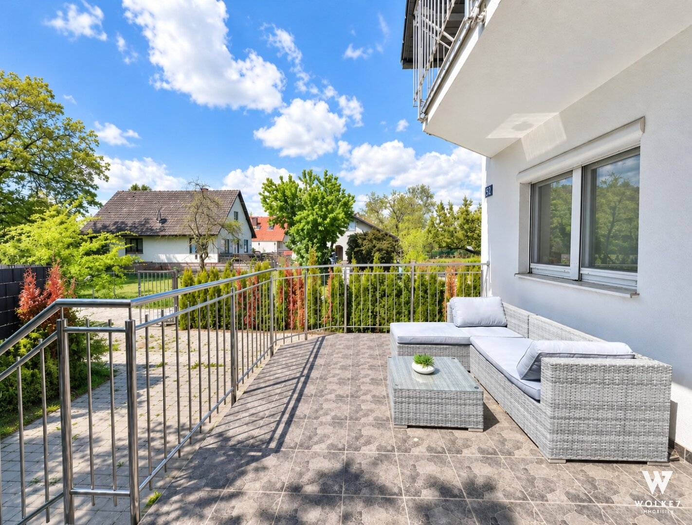 House for the whole family – approx. 146 m² living space, cellar and large garden in Neu-Oberhausen
