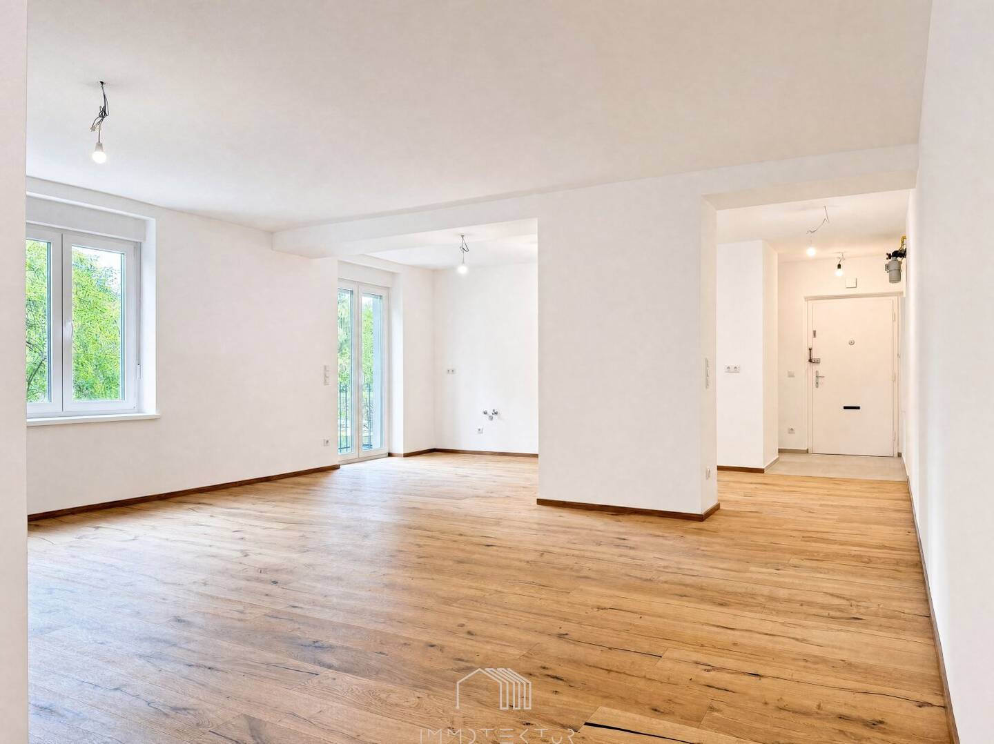Near Lustbühel: Sunny 3-room apartment with loggia, balcony and garage