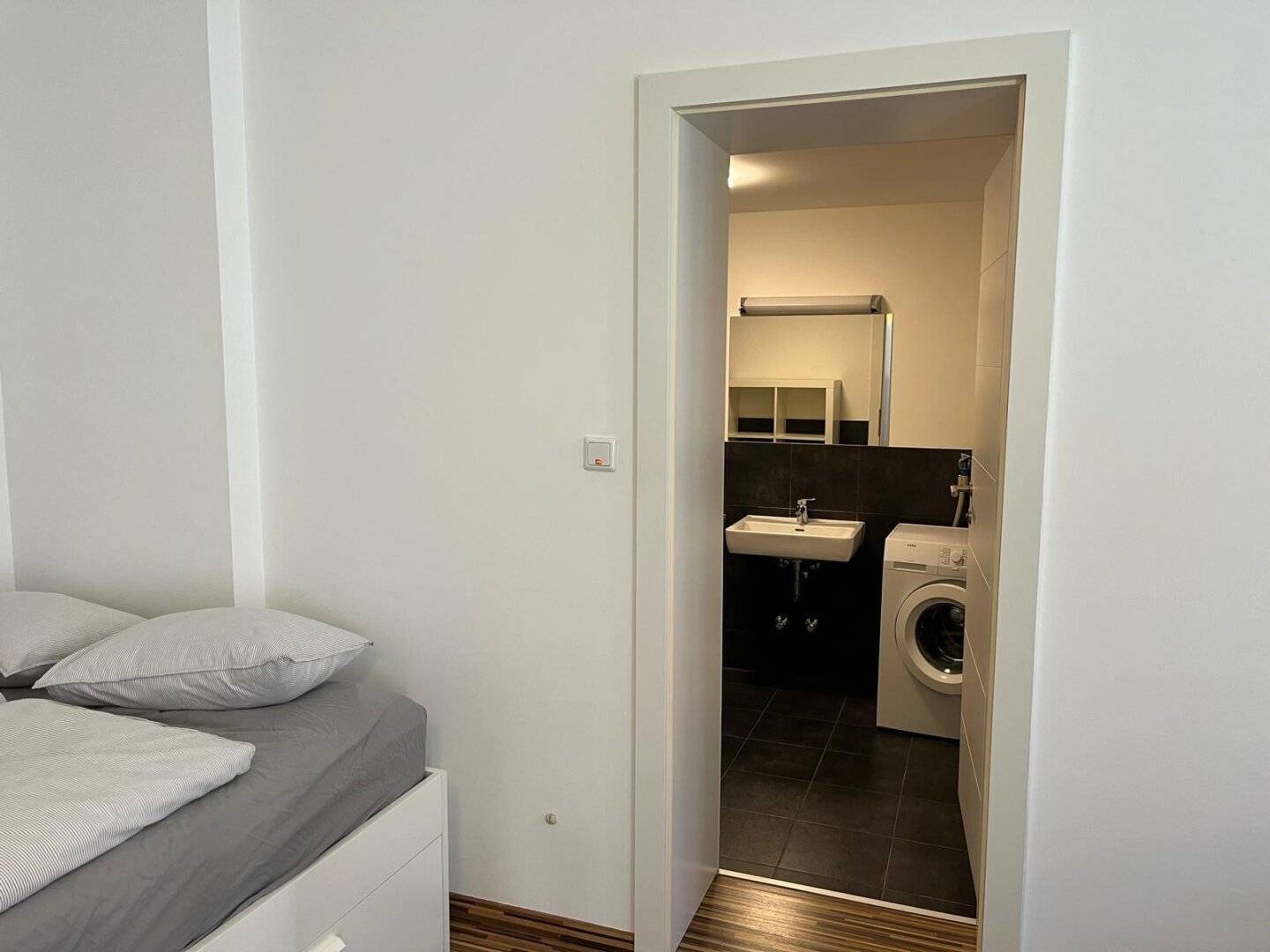 Charming holiday apartment with 30 m² in Weiden am See – for 1 year