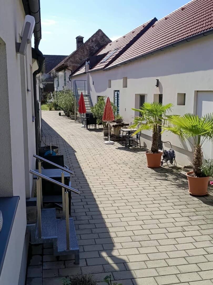 Charming holiday apartment with 30 m² in Weiden am See – for 1 year