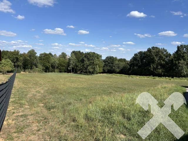 Approved subdivision and woodland investor apartment