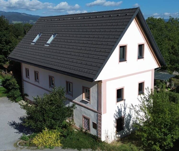 Historic, renovated village house in a central location for living and working and still in the green
