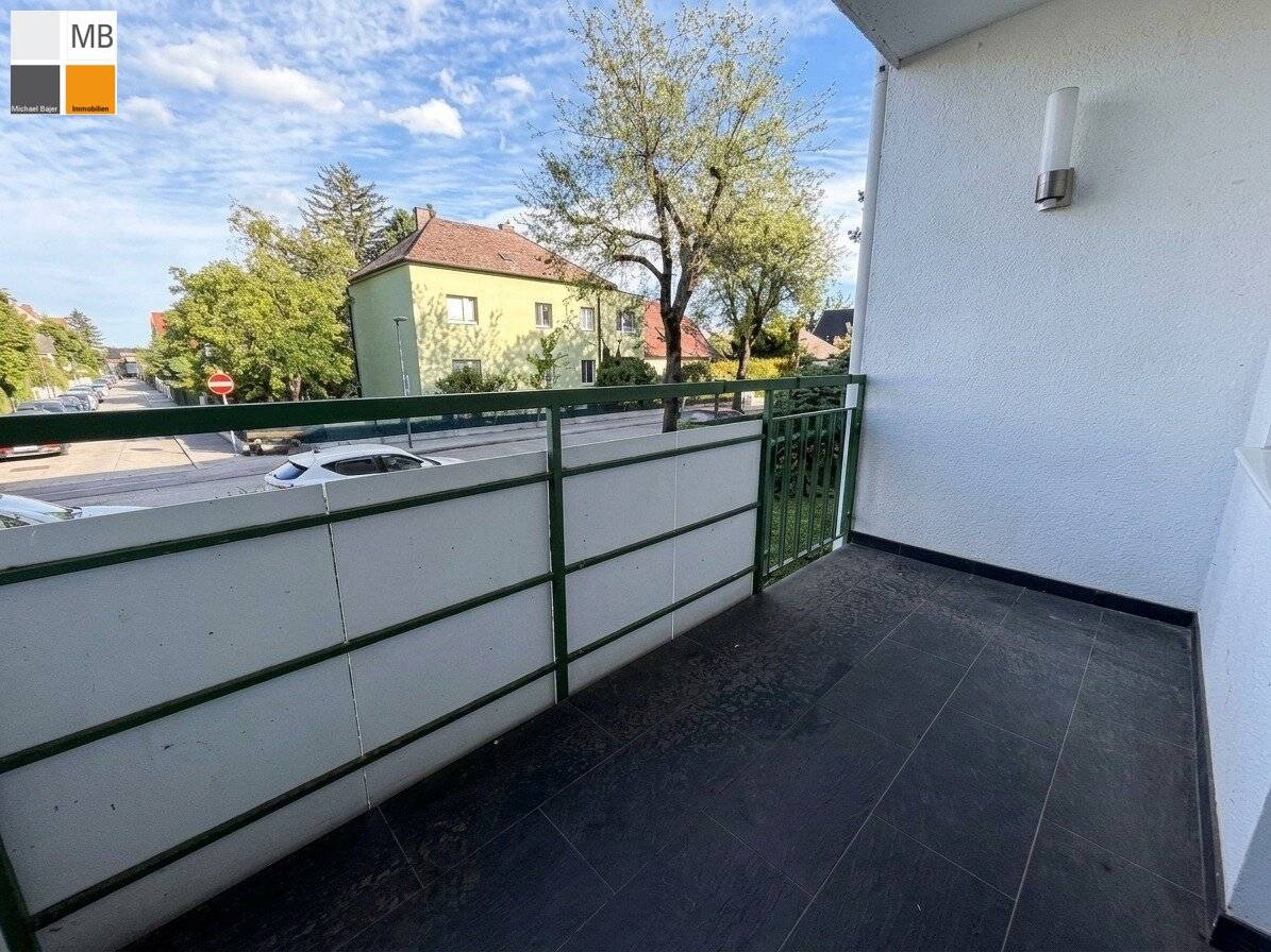 Near Hospital: Loggia and TOP Infrastructure I MB IMMOBILIEN
