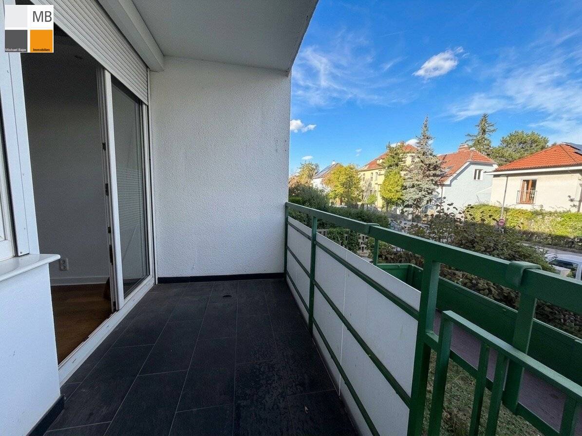 Near Hospital: Loggia and TOP Infrastructure I MB IMMOBILIEN