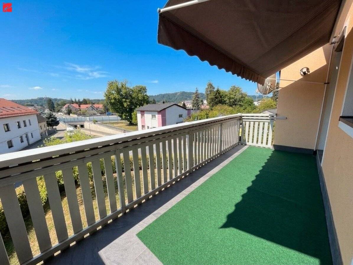 Rented dream home for couples with sunny balcony