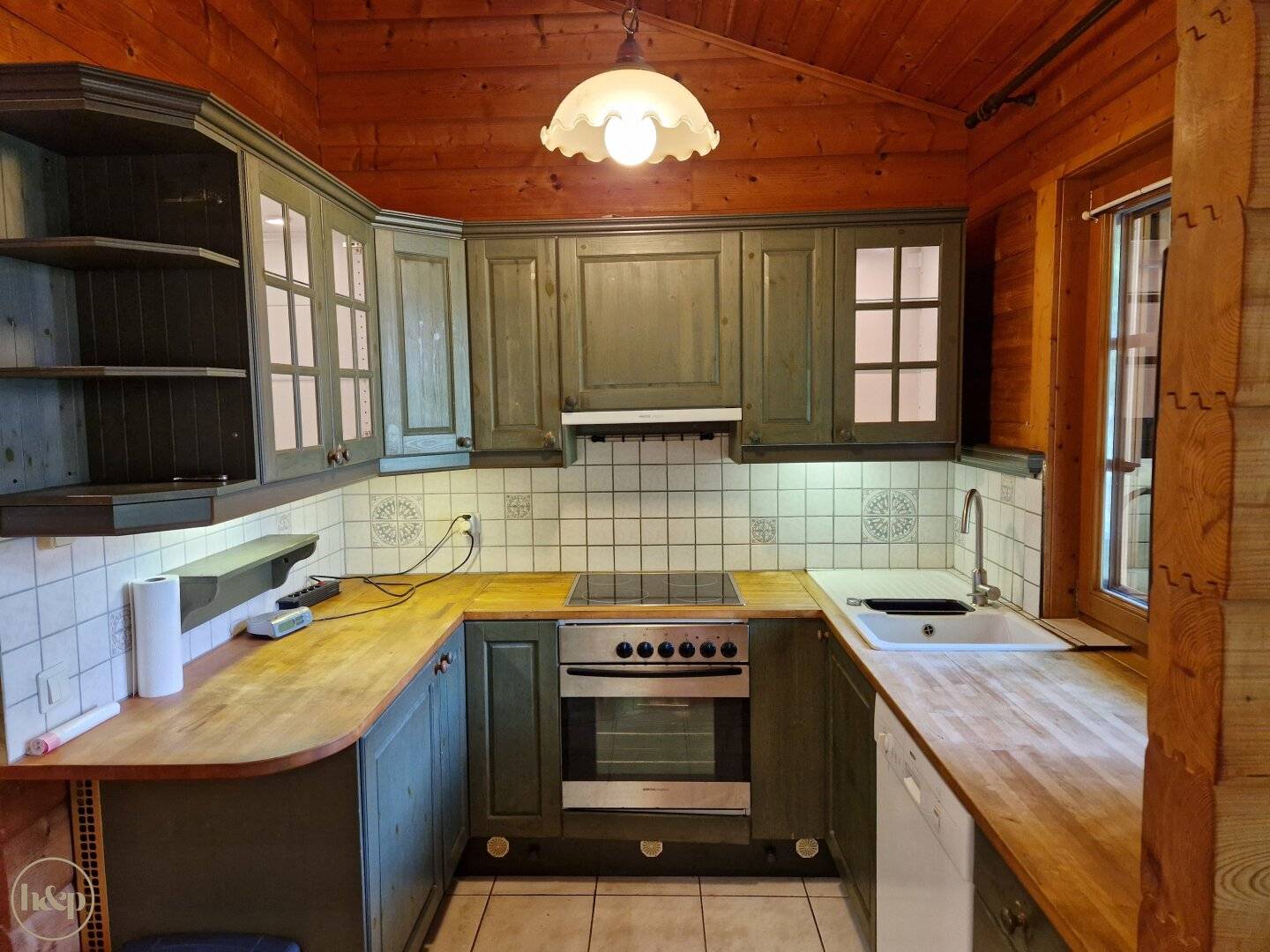 Move in and feel at home! Charming Elk house awaits you