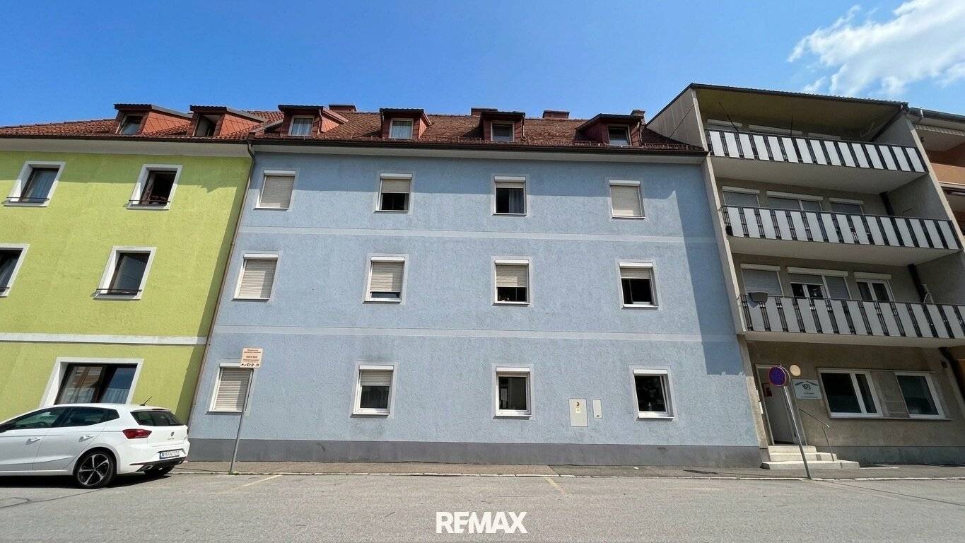 Fully let tenement investment property in Zeltweg | 8 apartments, 2 garages &amp; ongoing rental income