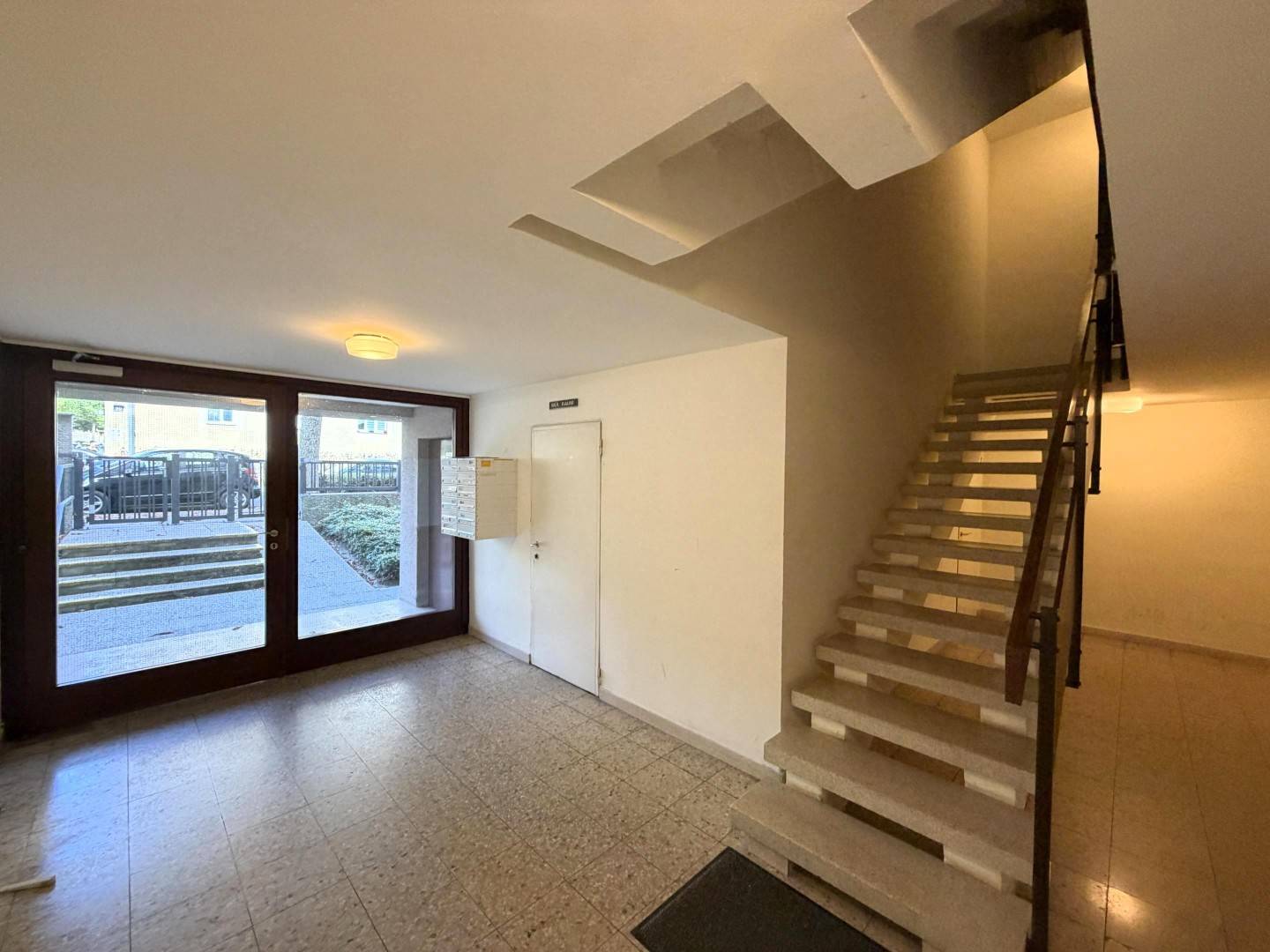 Bright apartment with large loggia and garden view