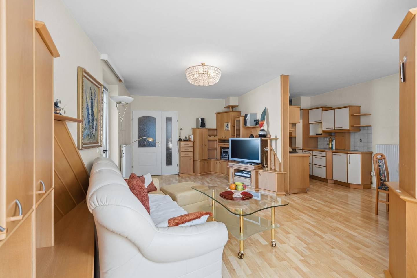 Wohnung with southwest terrace green view and underground parking near U1