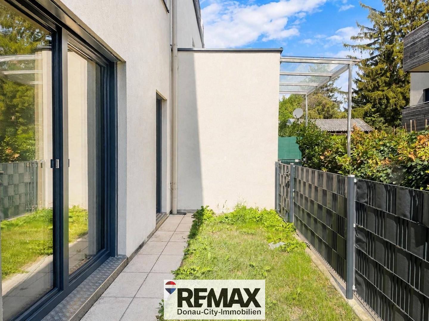 Erdgeschosswohnung mit eigenem Garten und Terrasse