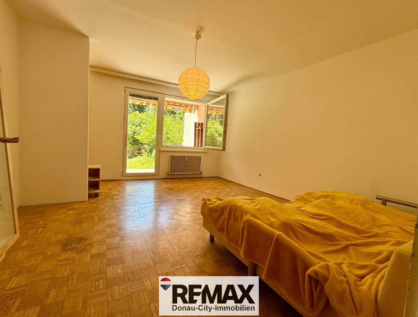 Südseitige Wohnung mit Terrasse und Gartennutzung