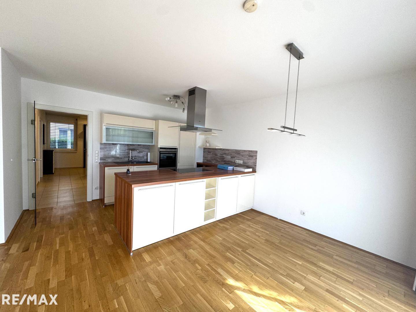 Wohnung mit sonnigem Eigengarten und Lift
