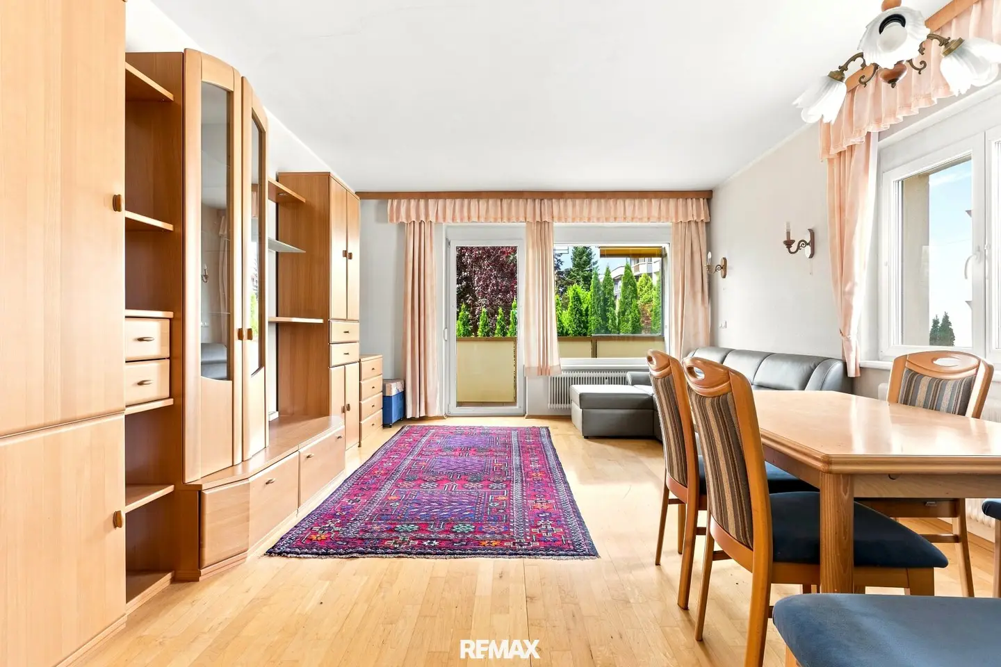 Wohnung mit Potential in zentraler Lage – ideale Starterwohnung mit Balkon und Grünblick