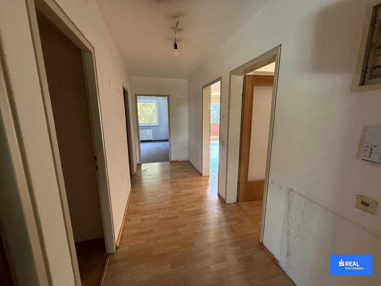Spacious 2-room apartment with South/West loggia and green view