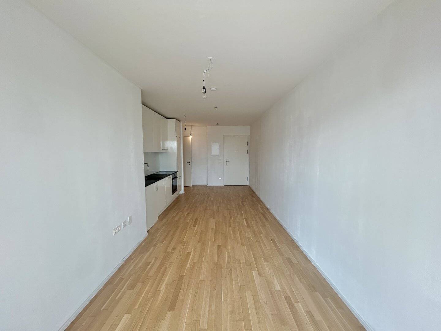 modern 2-room apartment on the 18th floor near Central Station (rooftop terrace, co-working area &amp; gym included)