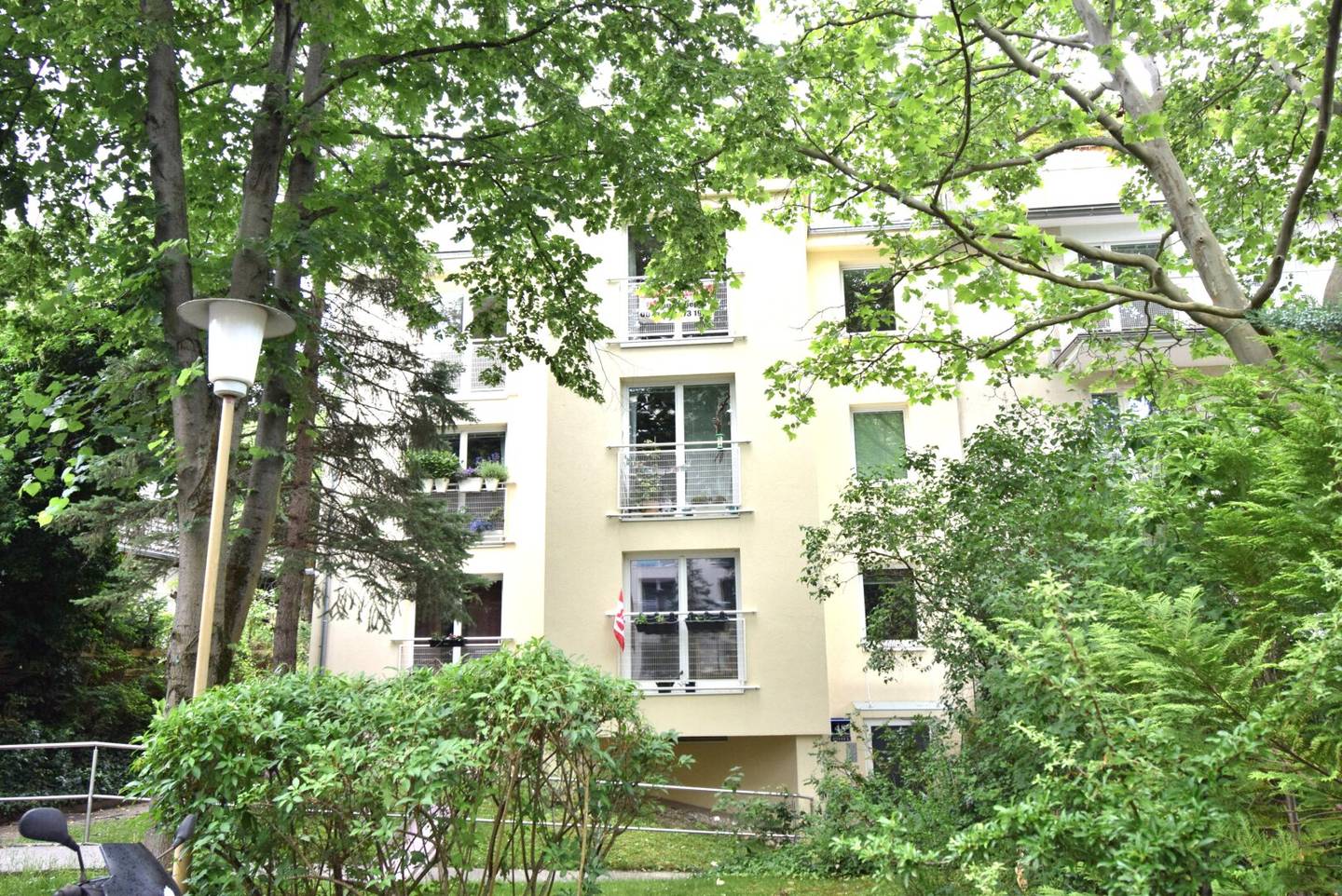 Prime location, 4 rooms, completely thermally renovated