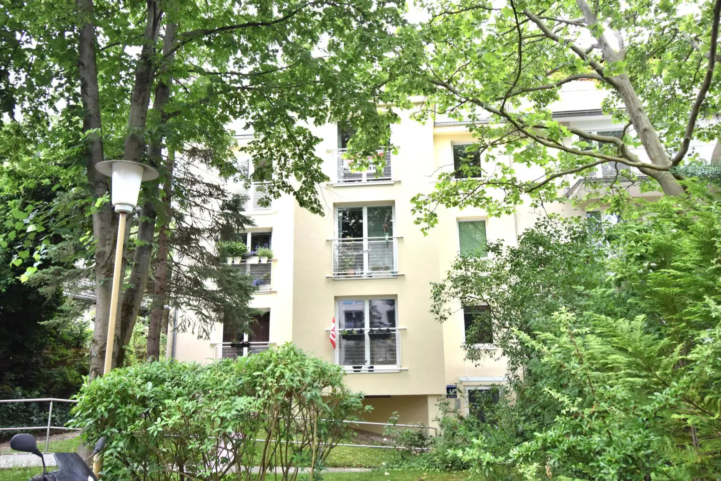Prime location, 4 rooms, completely thermally renovated