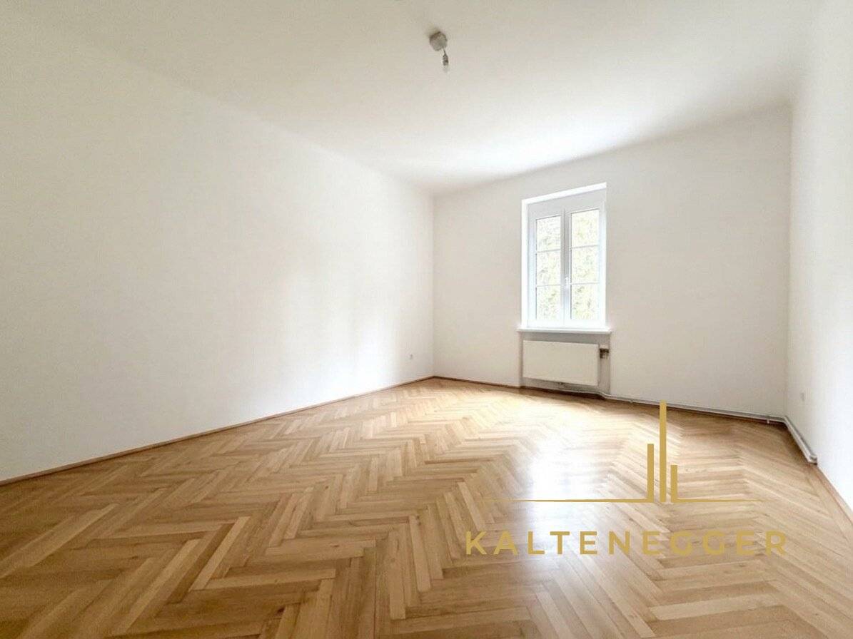 Unbefristet: 2 Zimmer Altbauwohnung saniert in der Herbeckstrasse