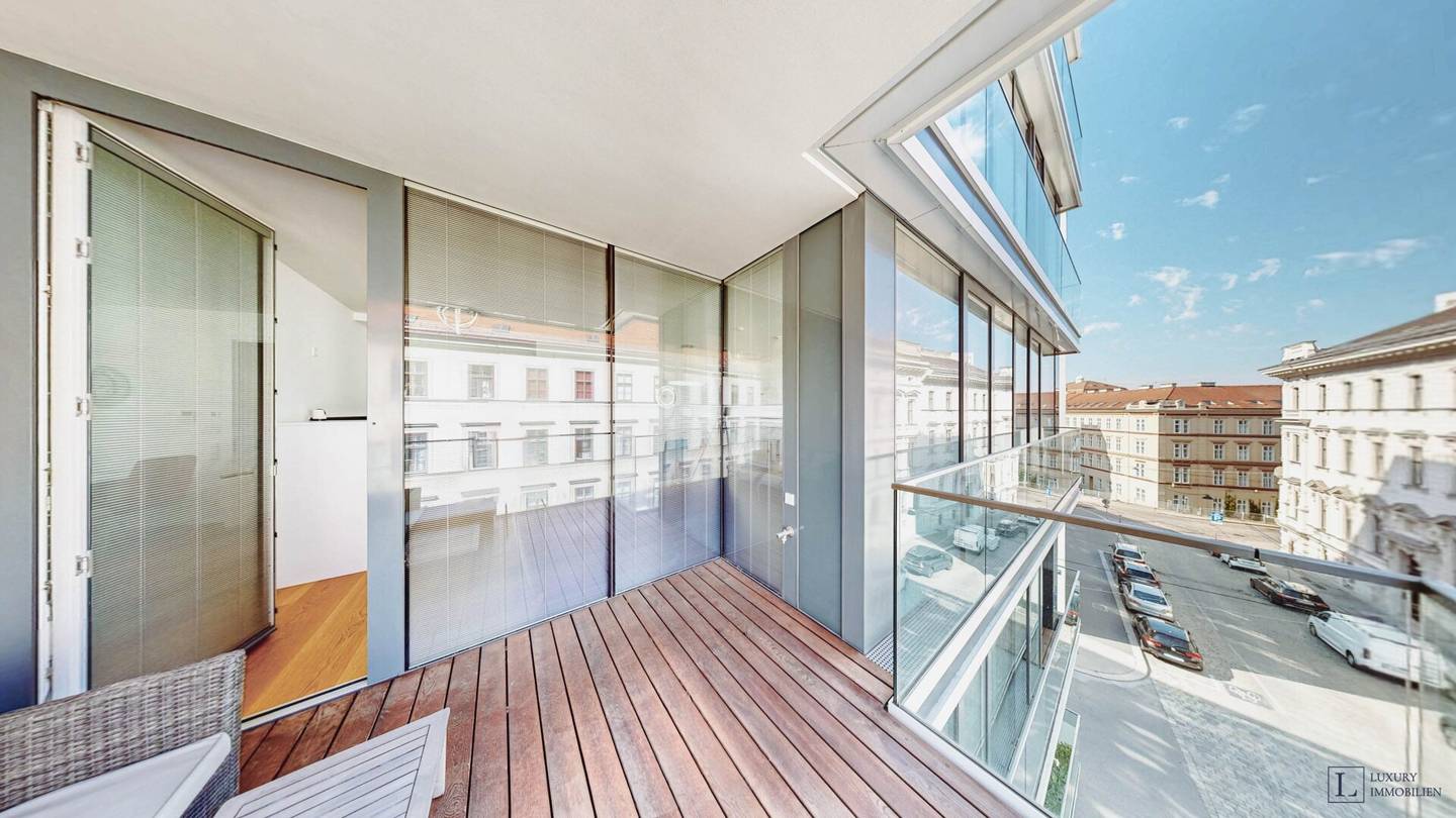 Bright, furnished 3-room corner apartment in The Ambassy